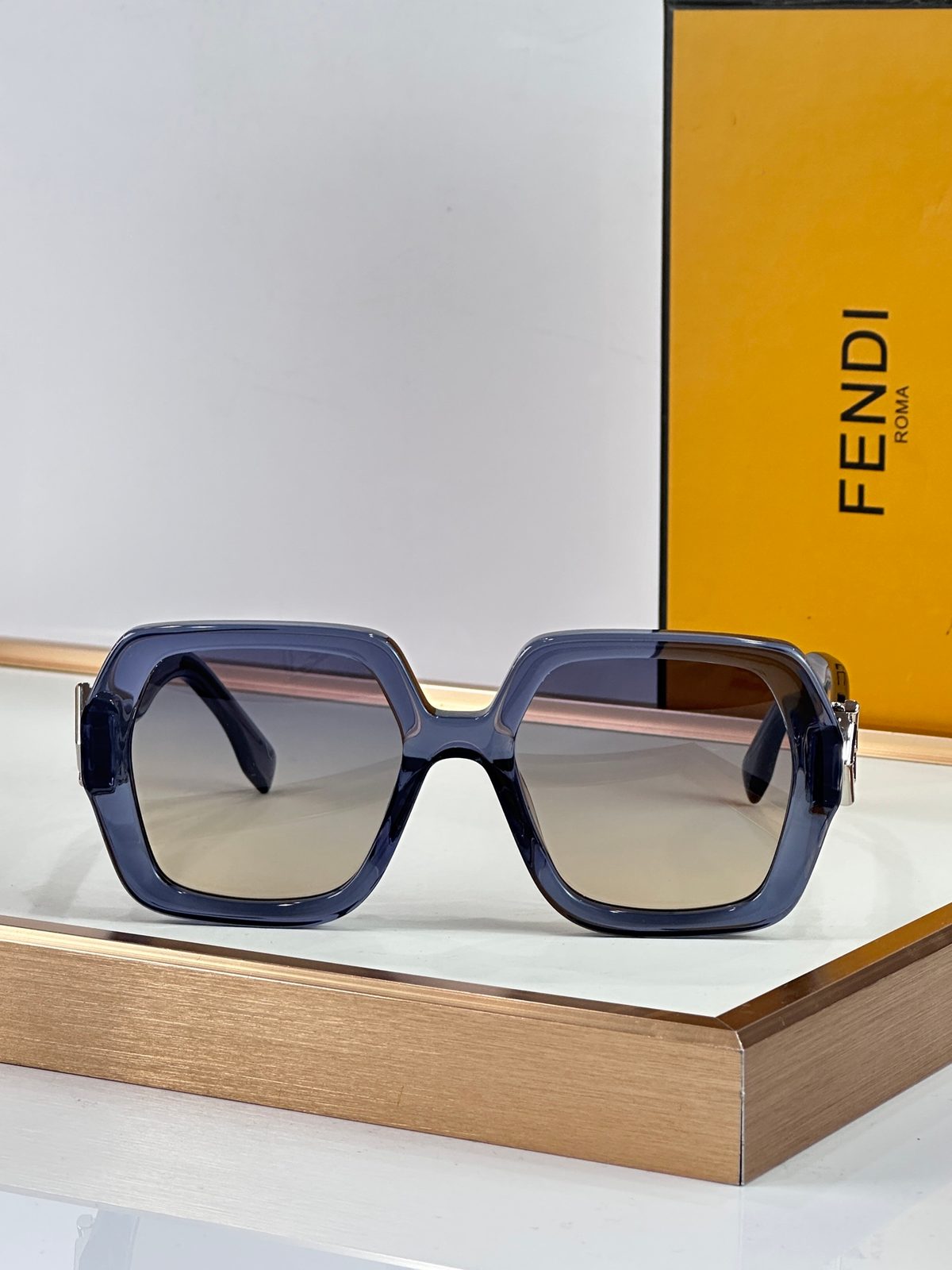 Fendi Roma Oversized Square Sunglasses