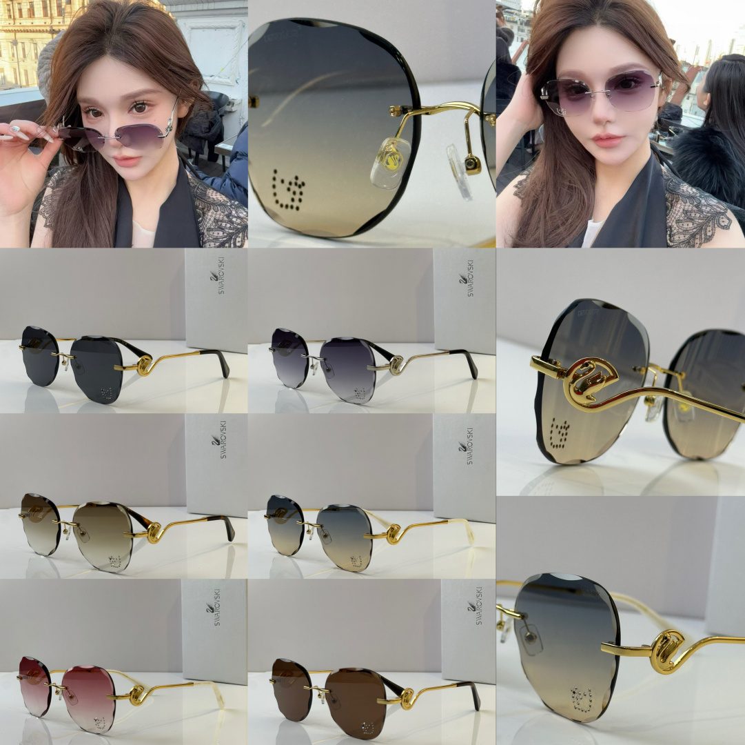 Gucci Golden Oval Frame Sunglasses