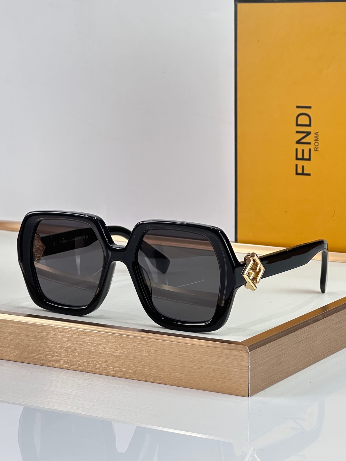 Fendi Square Oversized Sunglasses