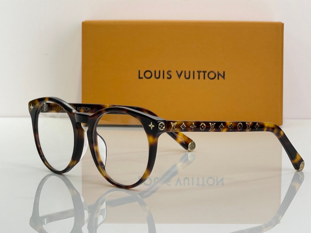 Louis Vuitton Monogram Round Eyeglasses