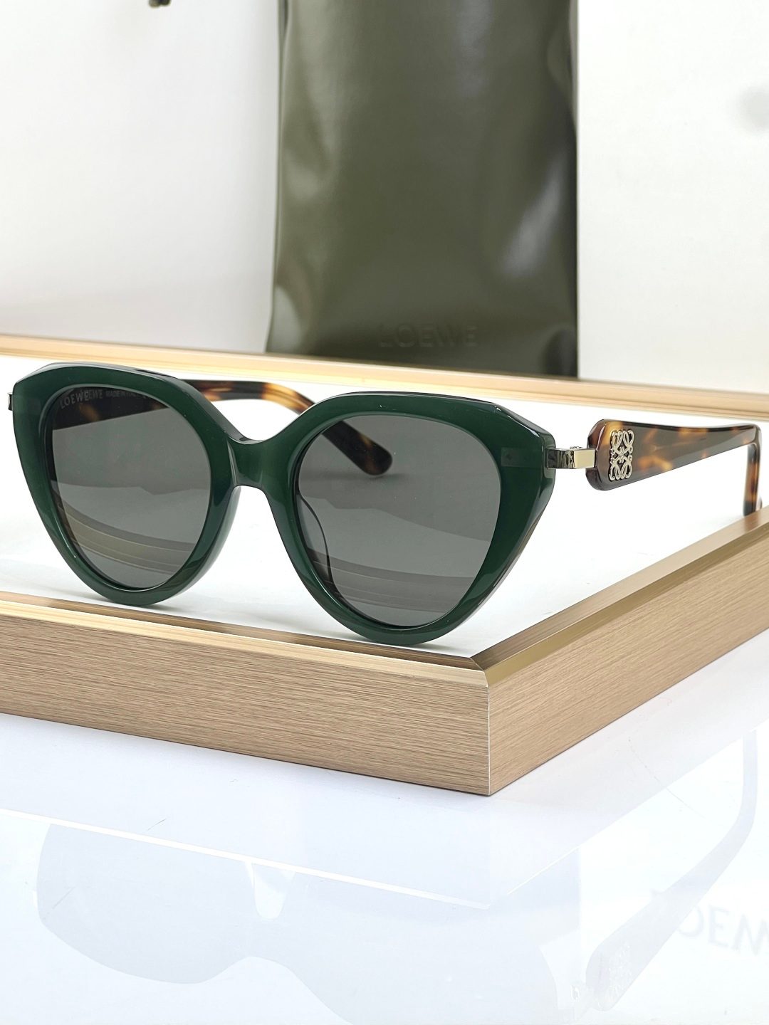 Loewe Cat-Eye Sunglasses Green Tortoiseshell