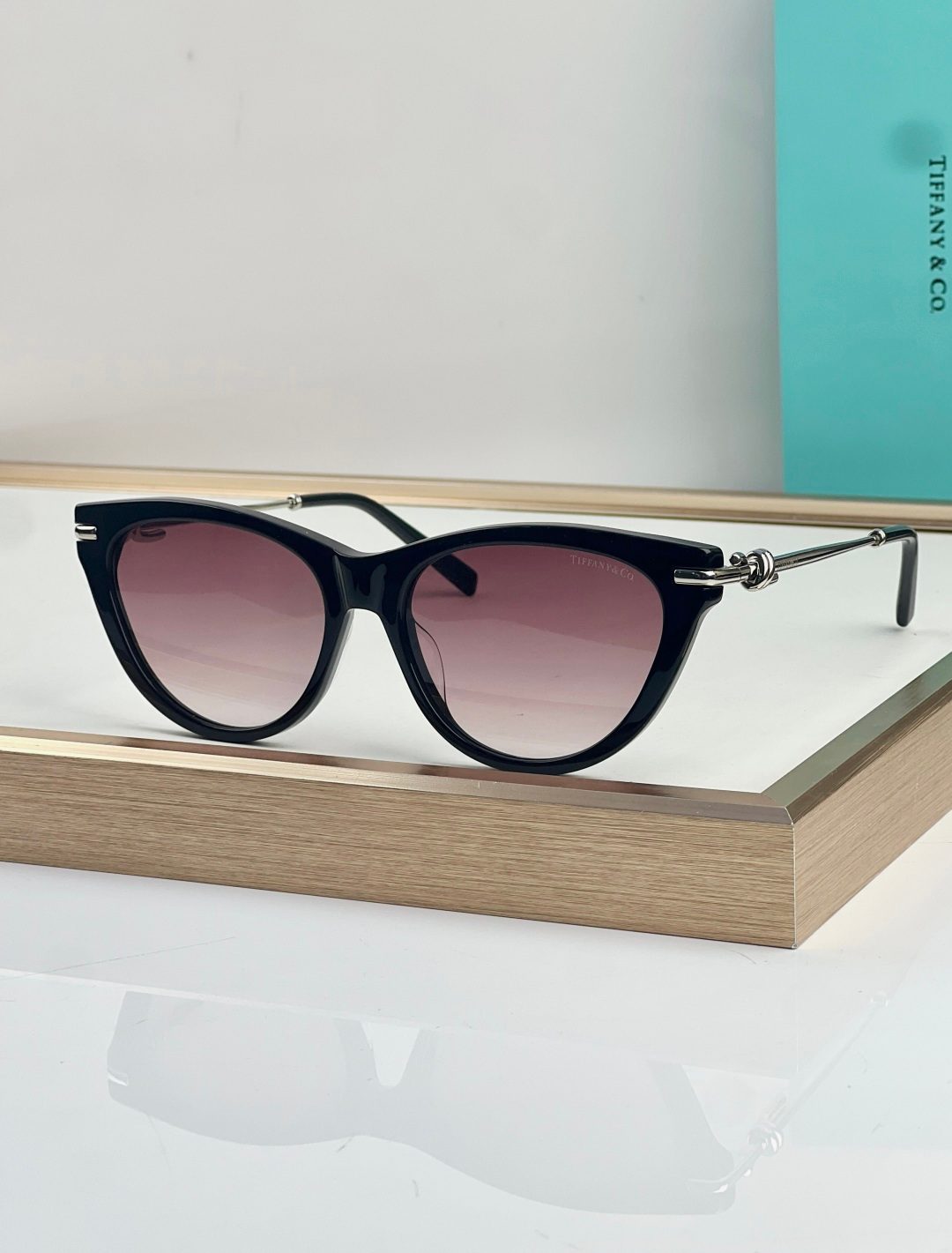 Tiffany & Co. TIFFANY&Co