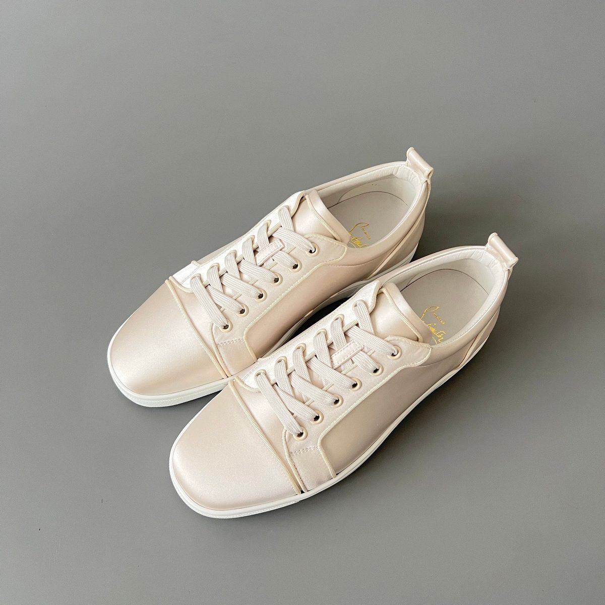 Christian Louboutin Fabbrica Low-Top Sneaker Cream/Beige