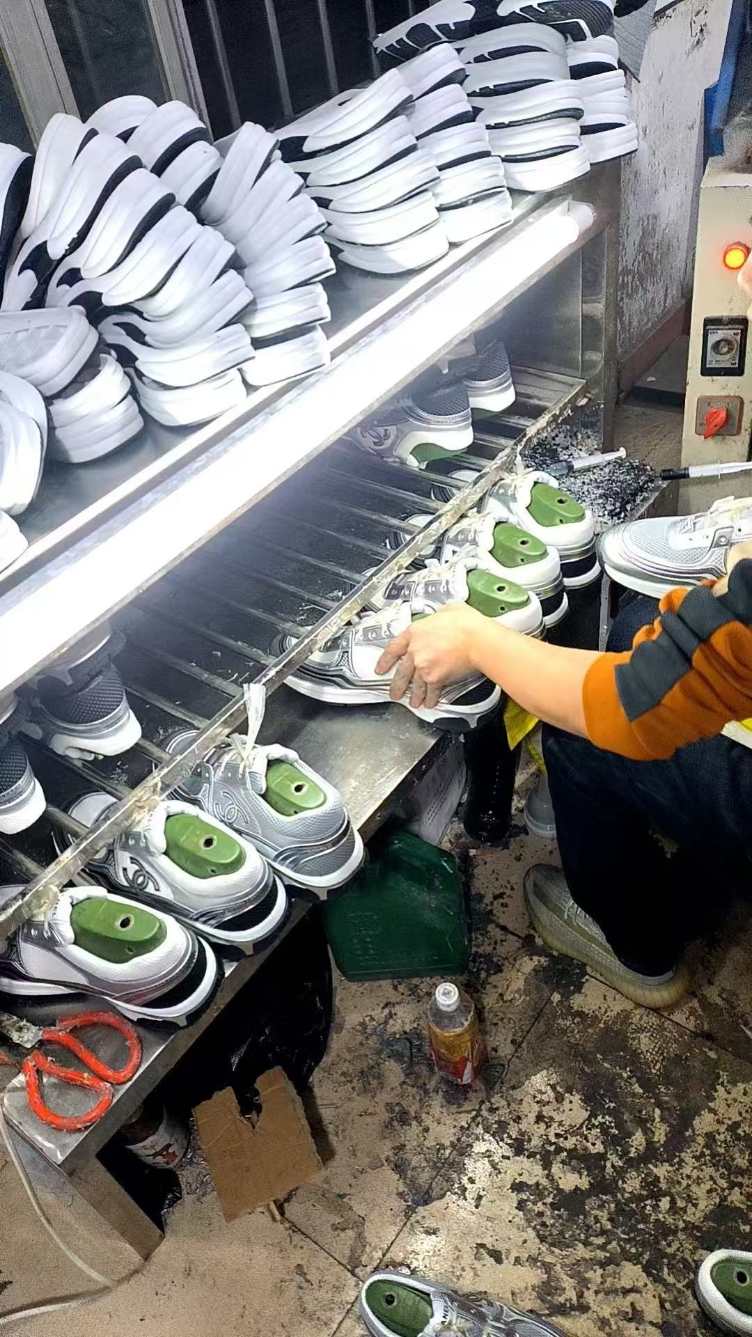 Jordan 1 Low Green and White Sneakers