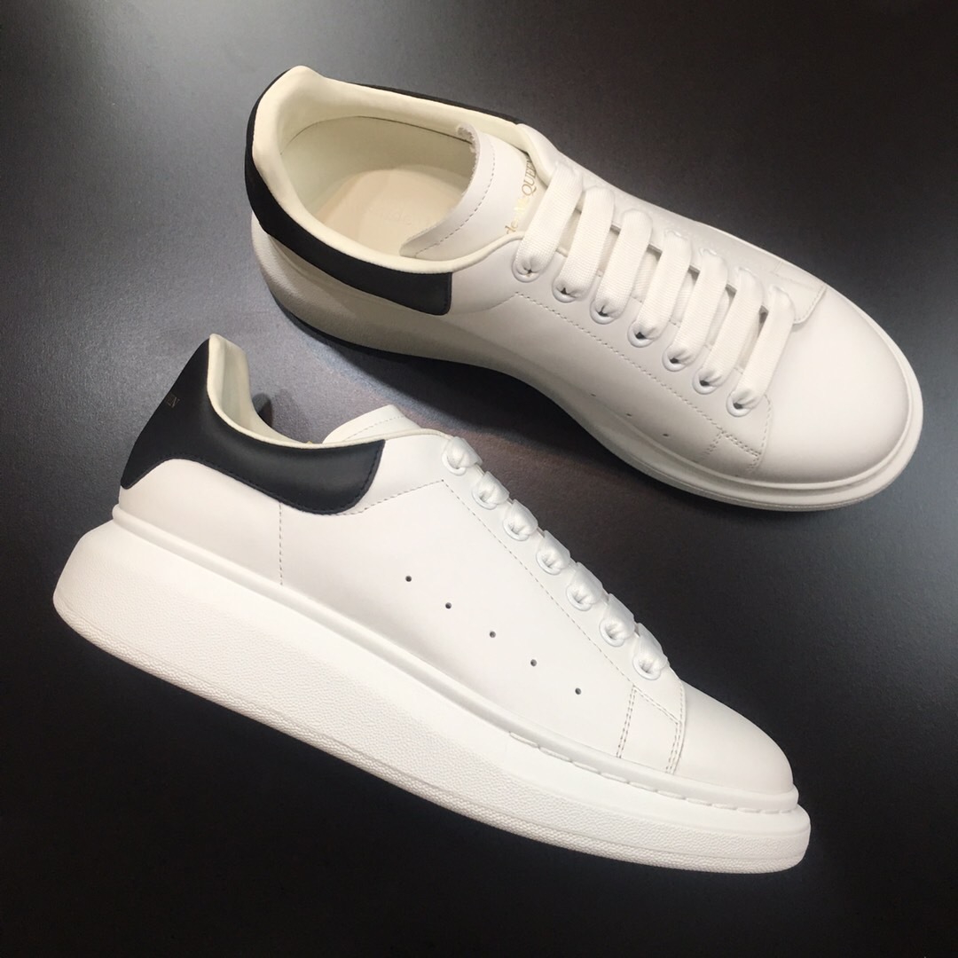Alexander McQueen Oversized Sneaker White Black