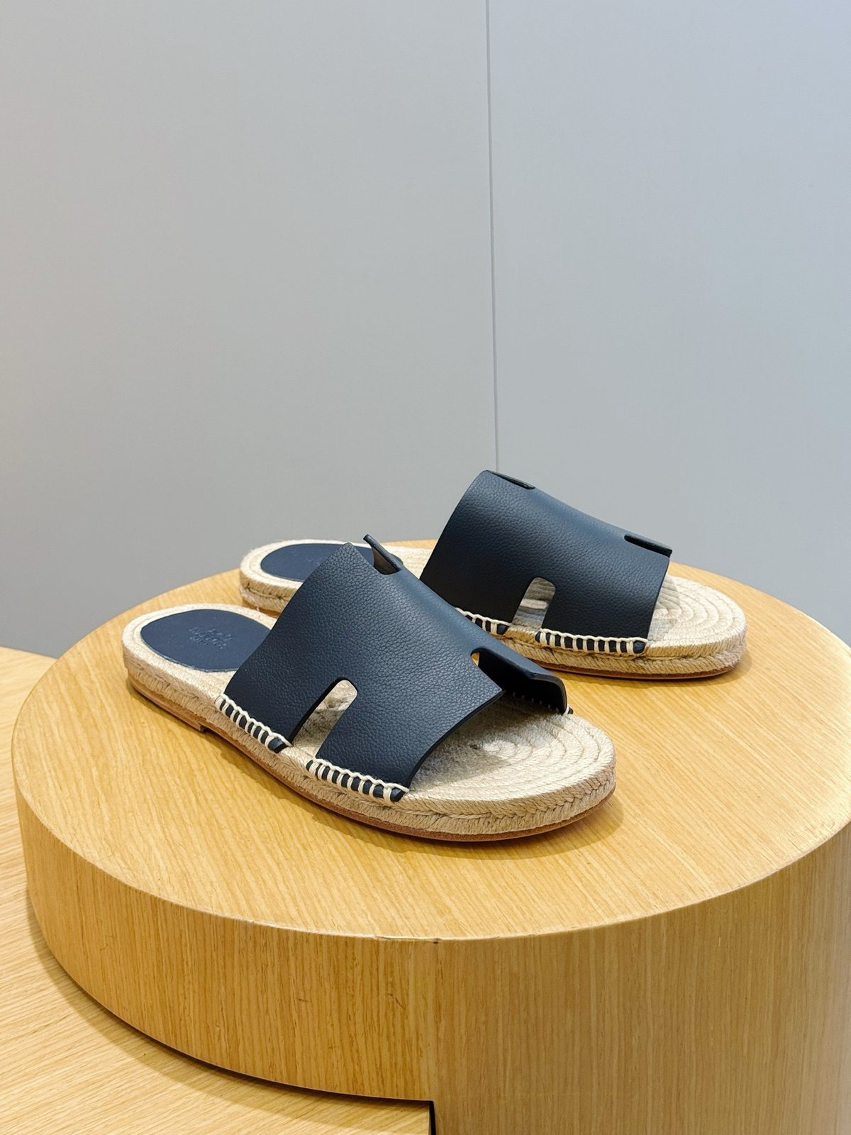 Hermès Chypre Leather Espadrille Slides