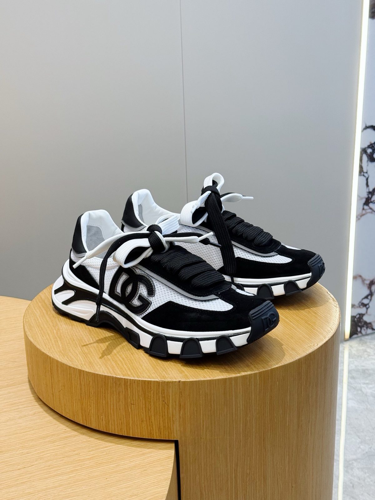Dolce & Gabbana DG Sneakers Black White