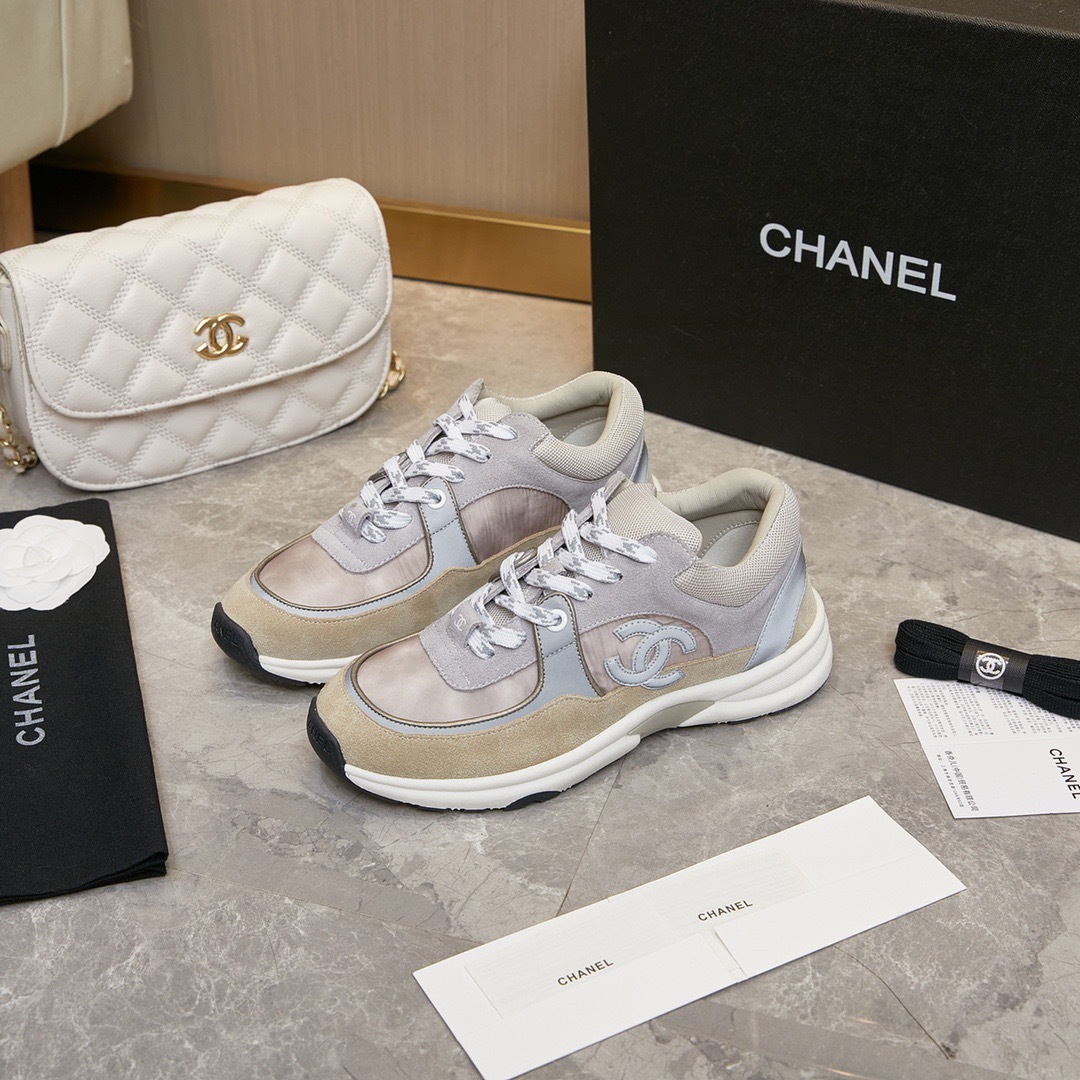 Chanel CC Logo Leather Sneakers