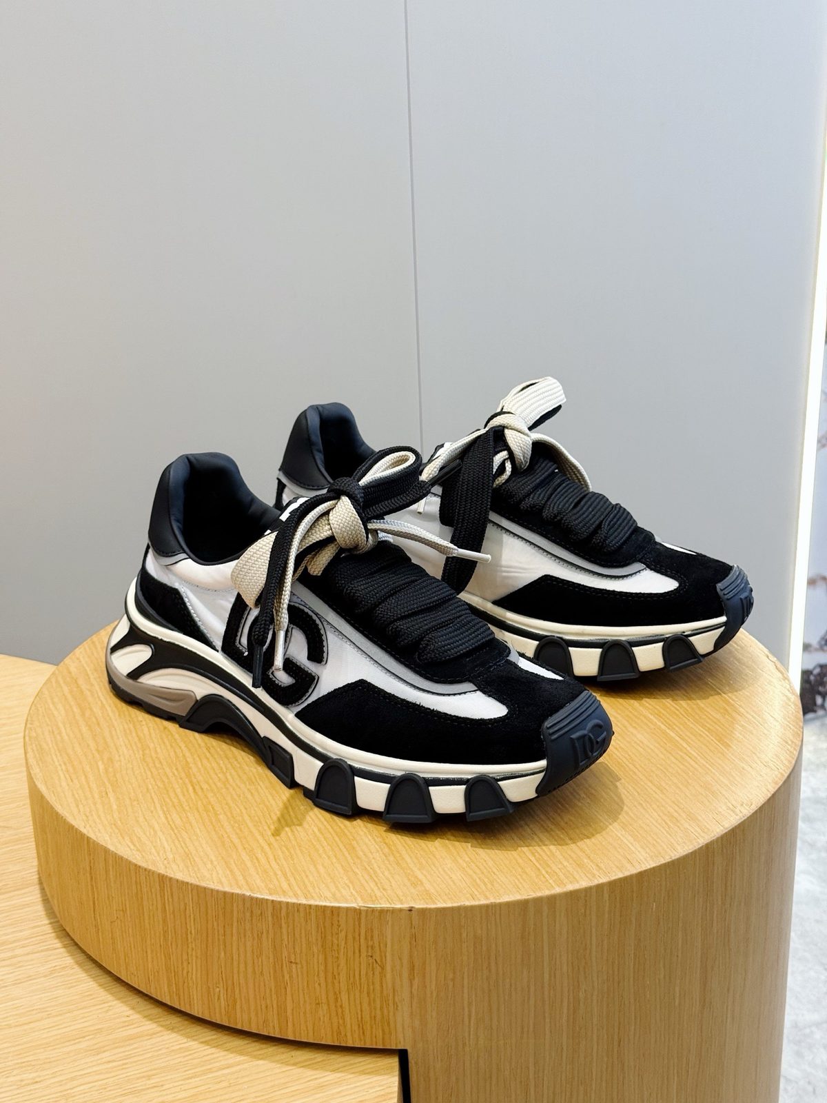 Dolce & Gabbana Daymaster Black White