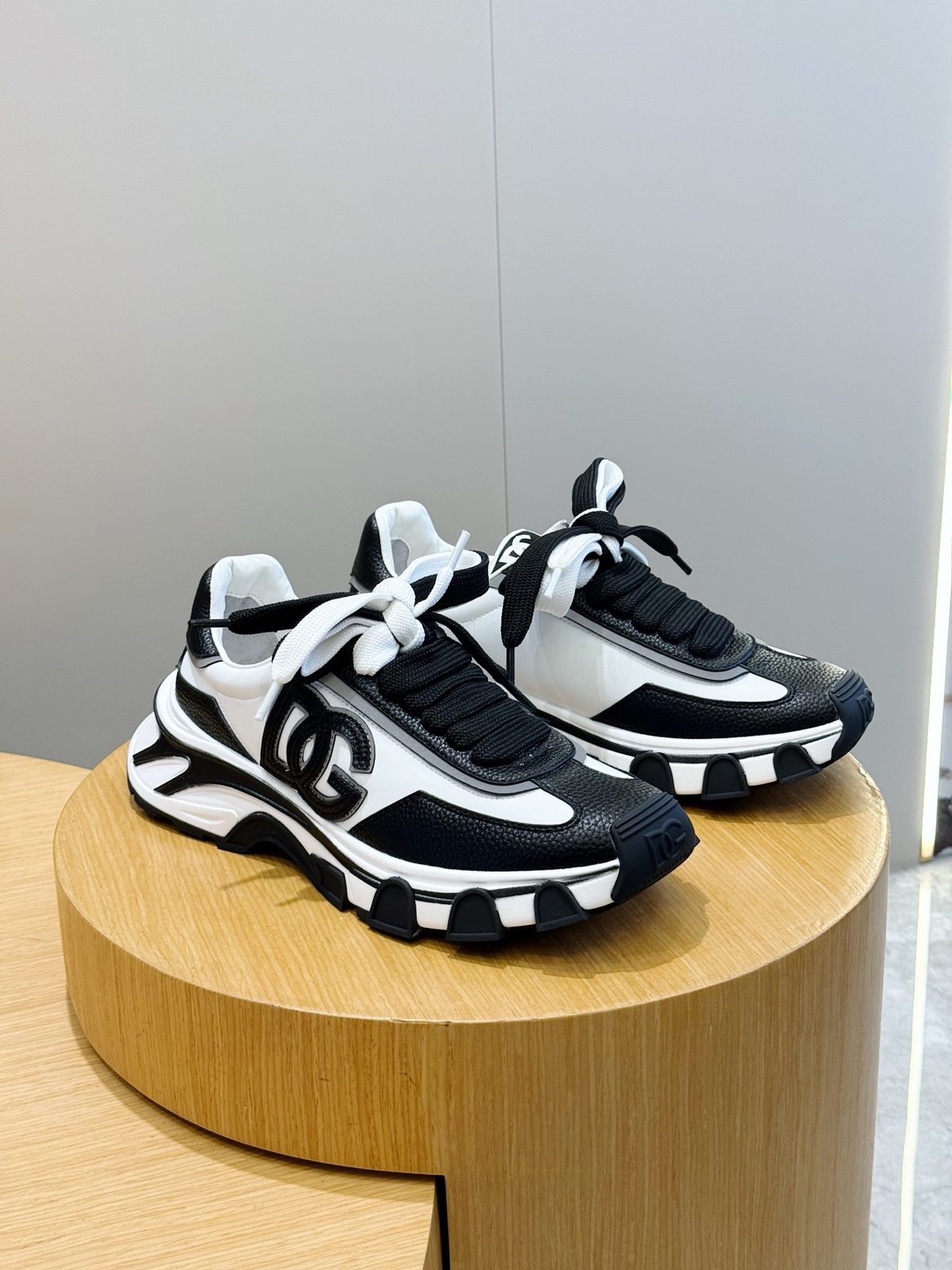 Dolce & Gabbana DG Chunky Sneakers Black White