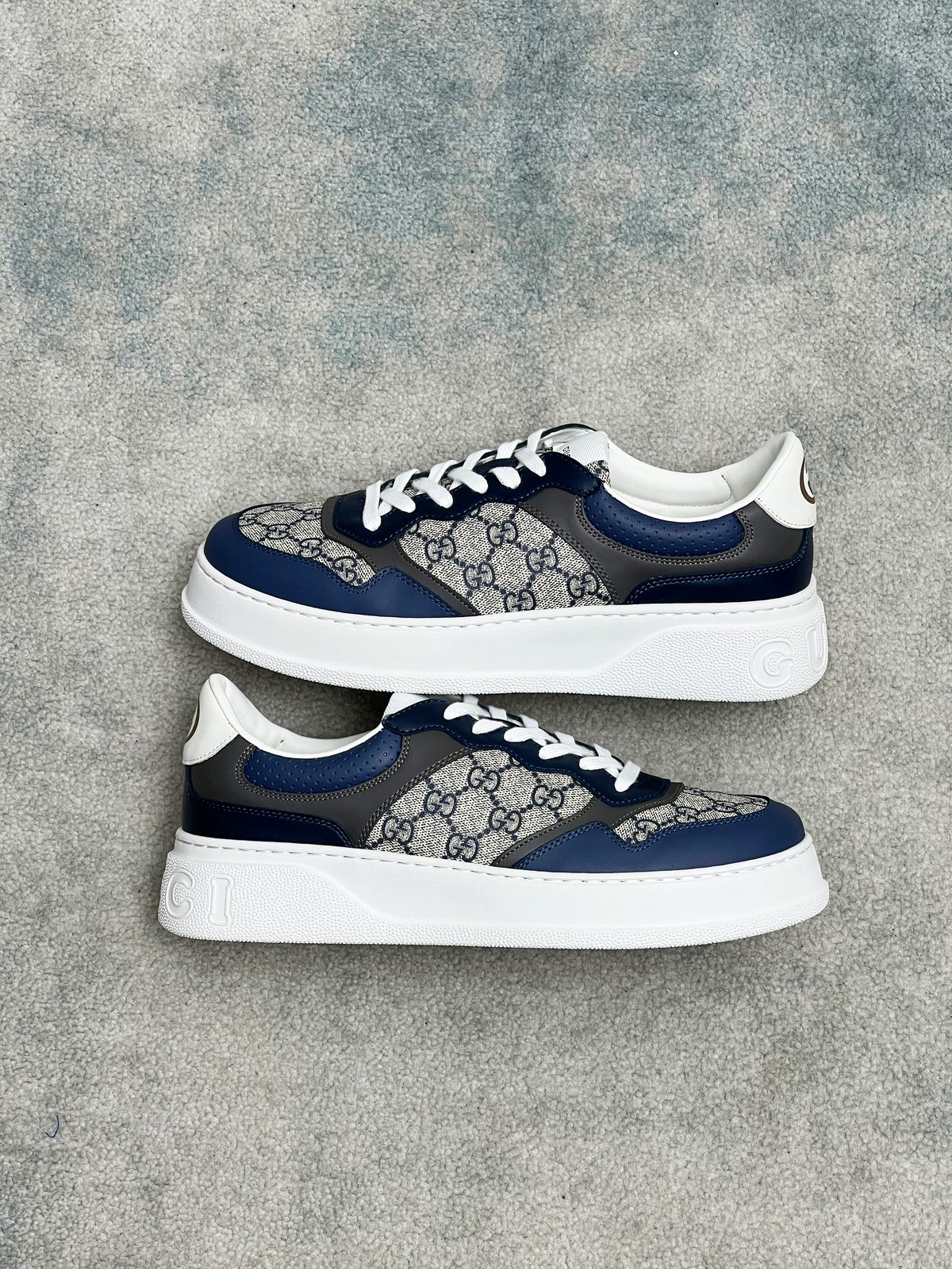 Gucci GG Canvas Low-Top Sneakers