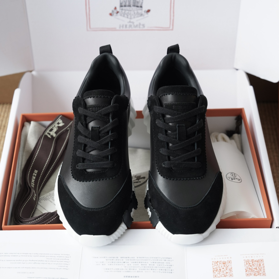 Hermès Black Leather Low-Top Sneaker