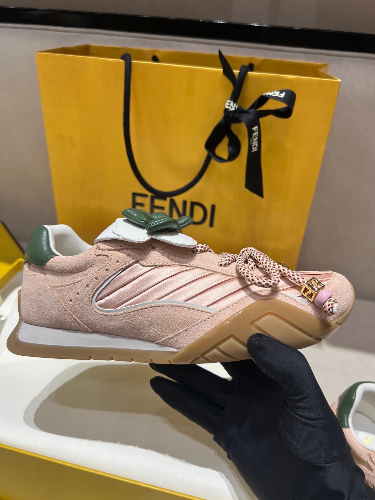 Fendi Mania Runner Sneakers Pink
