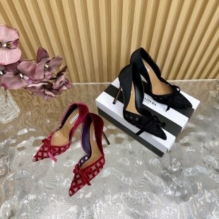 Aquazzura Black Quilted Pointed Pumps