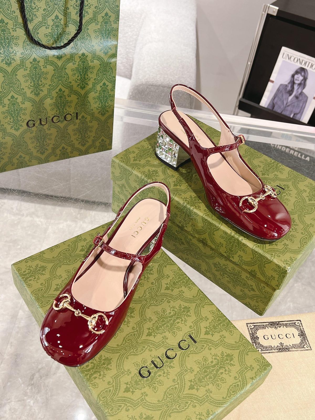 Gucci Horsebit Patent Leather Mary Jane Pumps