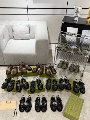 Gucci Jelly Buckle Sandal in Grey