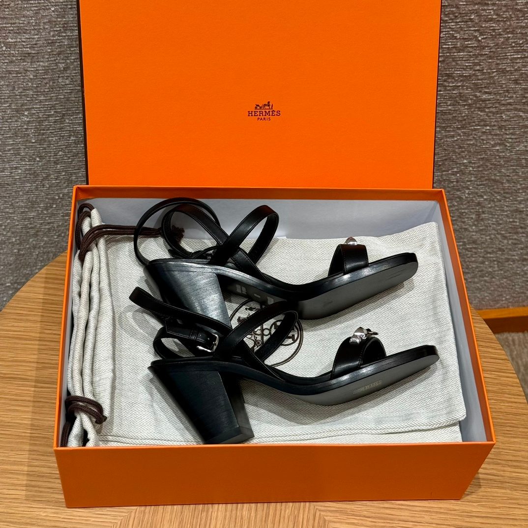 Hermès Black Leather Block Heel Sandals