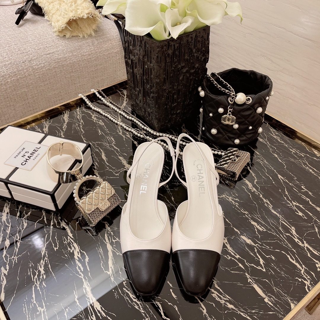 Chanel White and Black Leather Slingback Heels