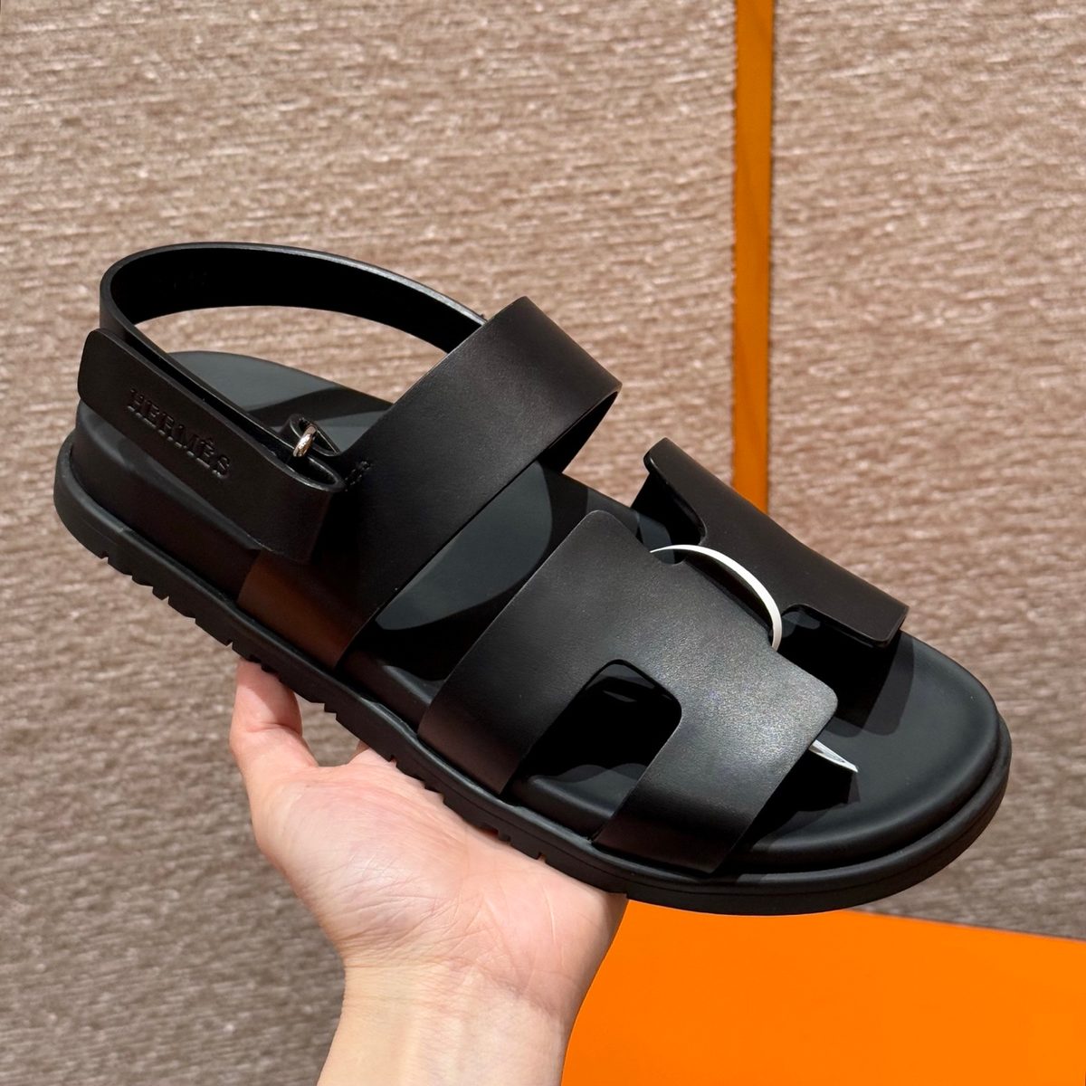 Hermès Chypre Sandal Black