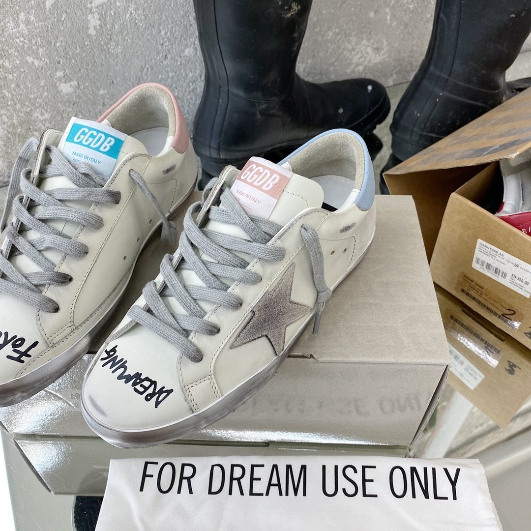 Golden Goose Deluxe Brand Sneakers