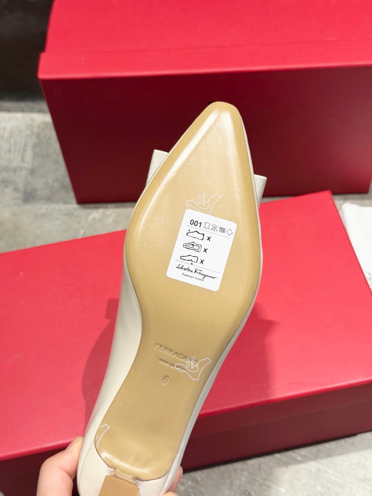 Ferragamo Bow Ballet Flat Pump