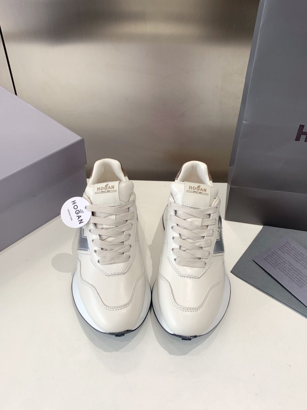 Hogan H641 Leather Sneakers White