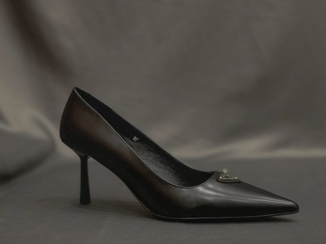Prada Black Leather Pointed Toe Pump