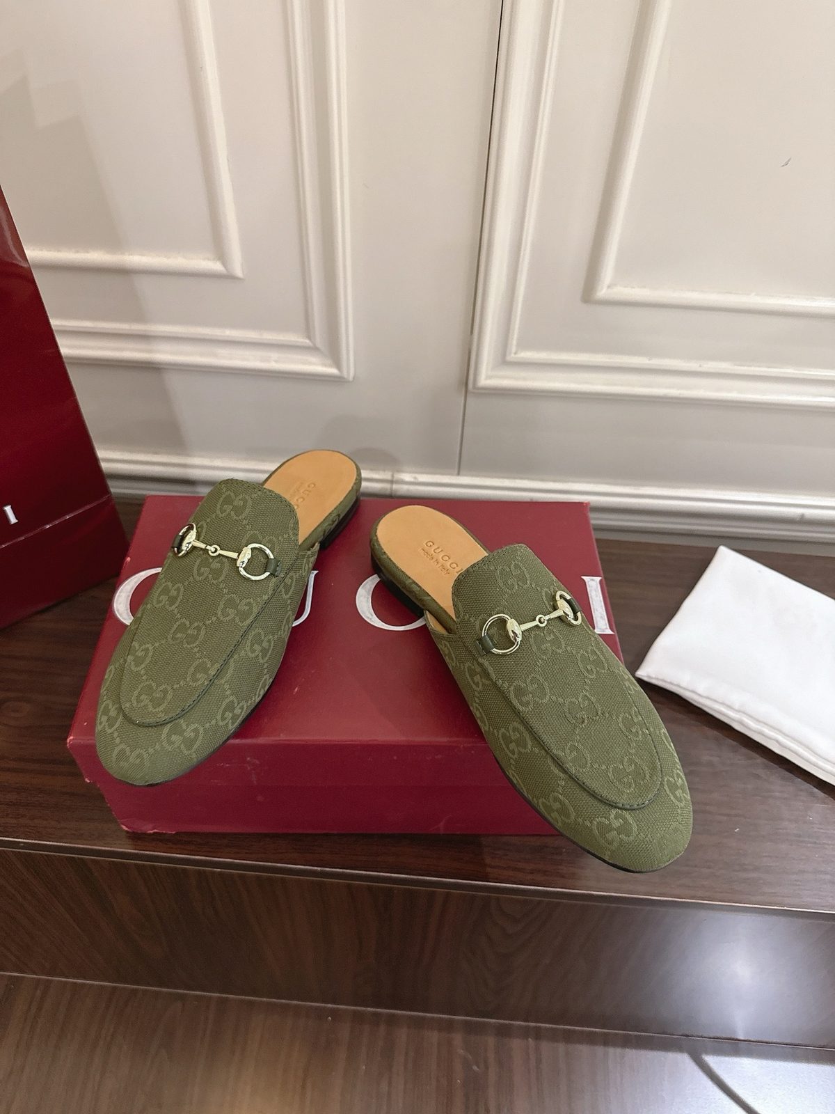 Gucci GG Horsebit Leather Mule Slippers