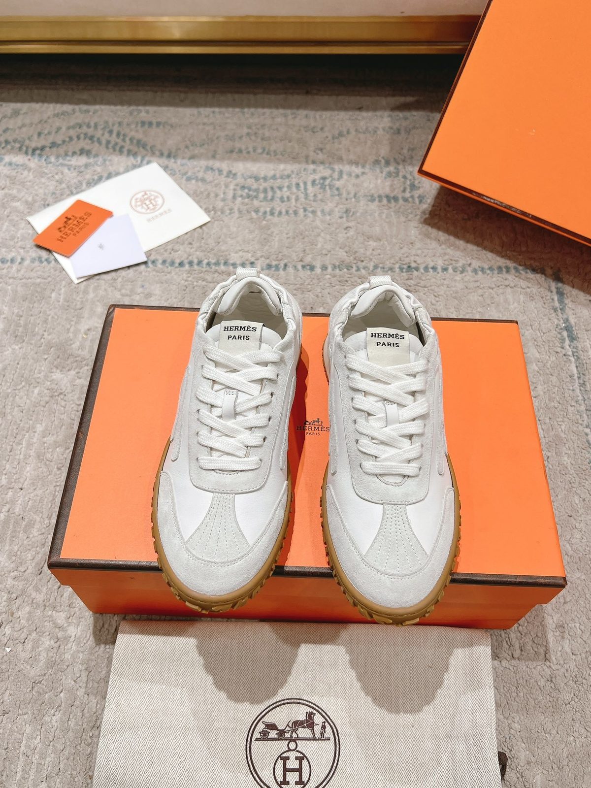 Hermès Paris White Leather Low-Top Sneakers