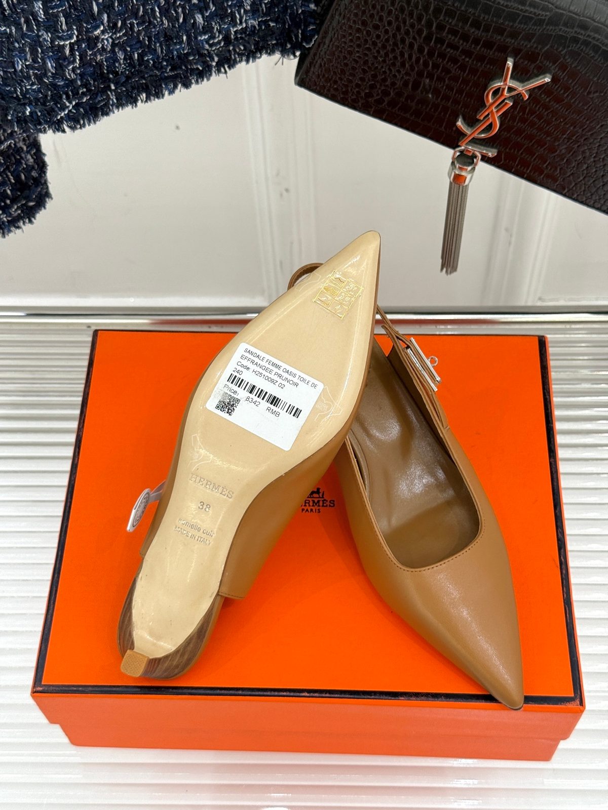 Hermès Leather Pointed Toe Pump