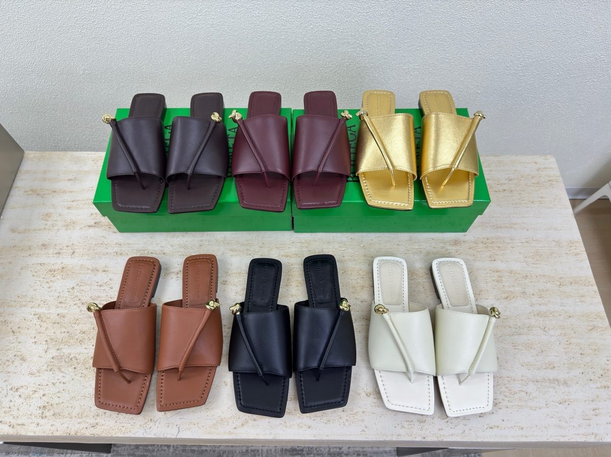 Bottega Veneta Leather Padded Slide Sandals