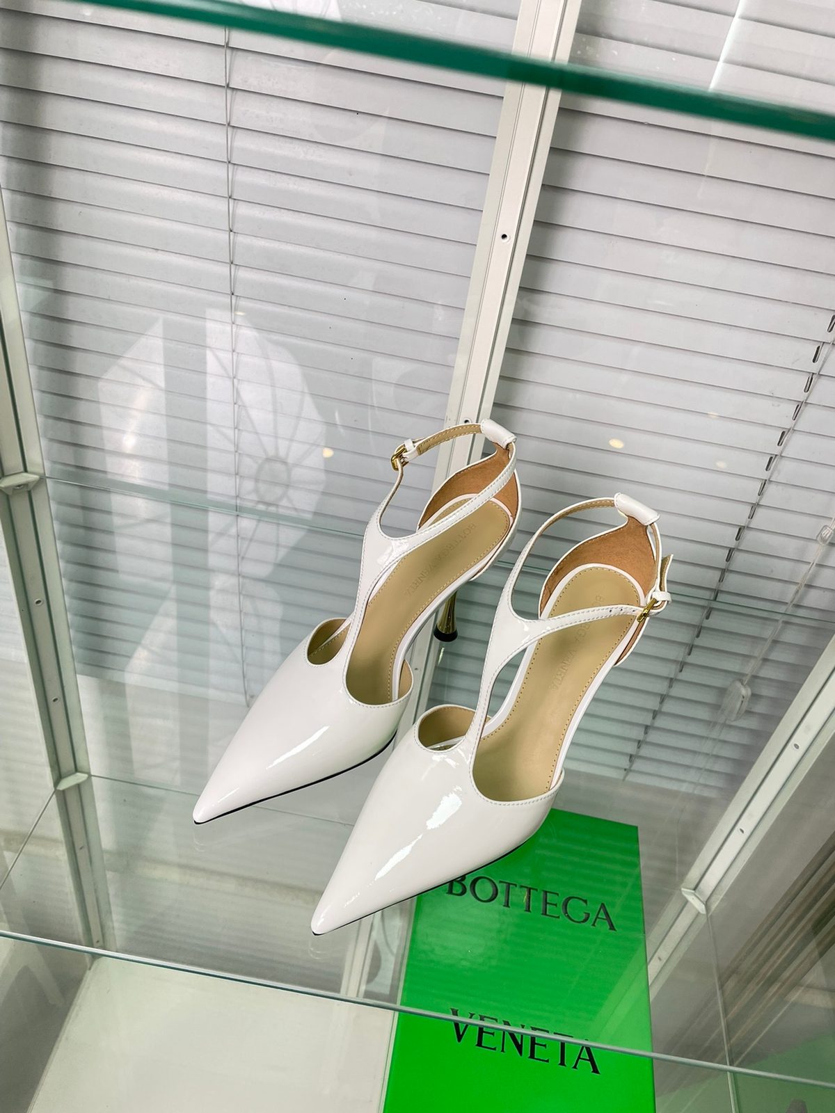 Bottega Veneta White Patent Leather Pointed Heels
