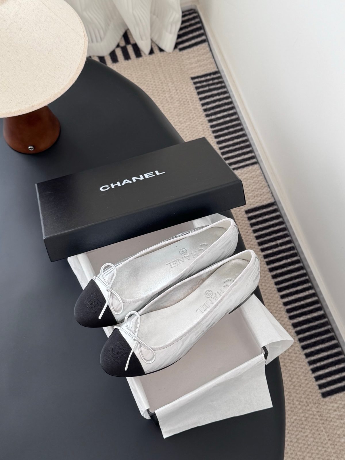 Chanel Lambskin Ballet Flats White Black