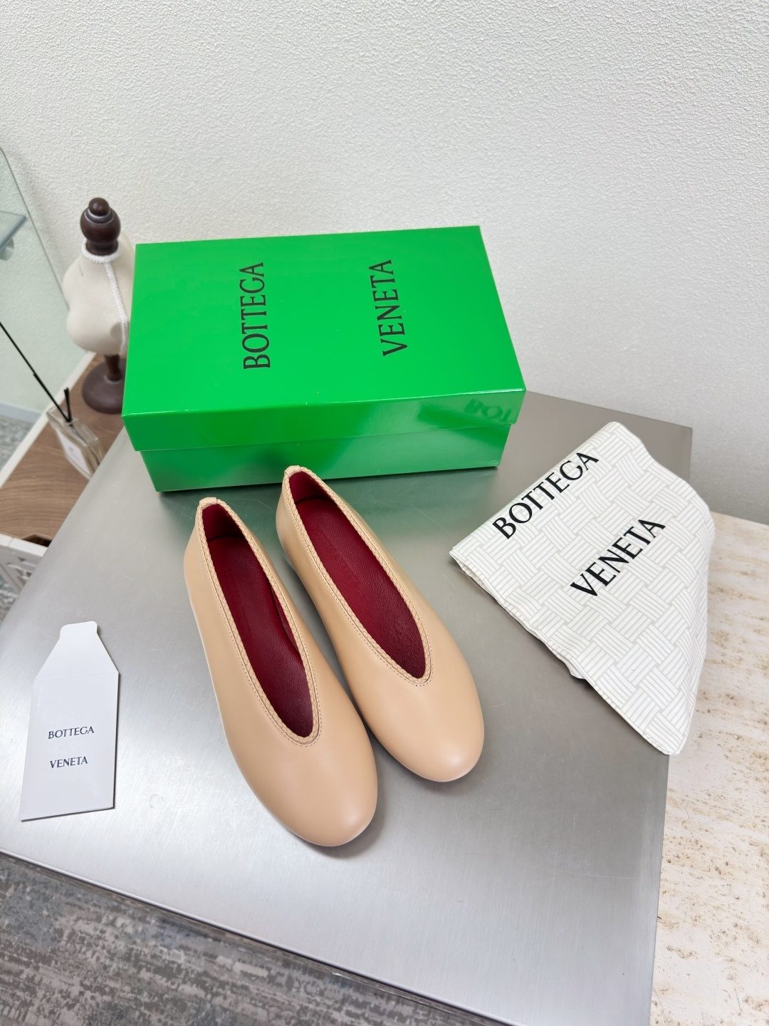 Bottega Veneta Leather Ballet Flat