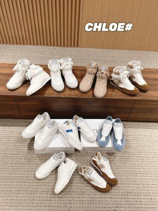 Chloé White and Blue Leather Sneaker