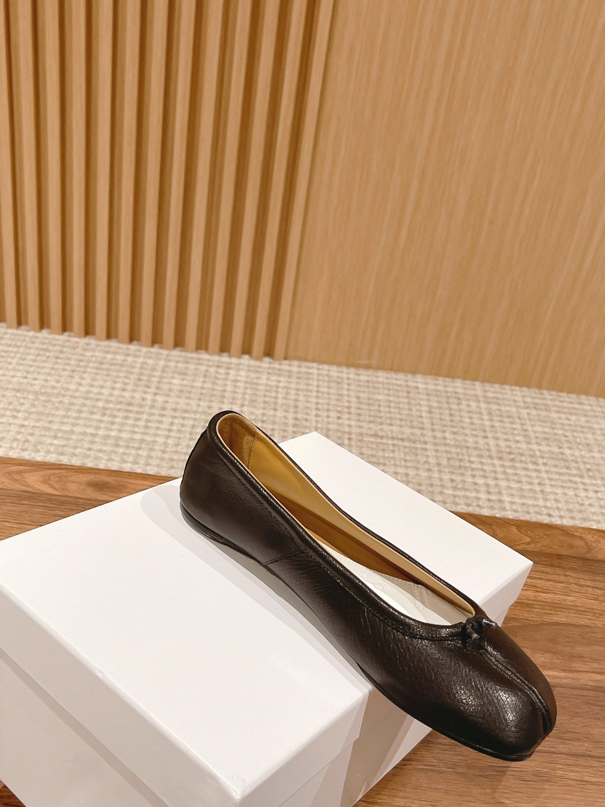 Black Leather Ballet Flat Shoes