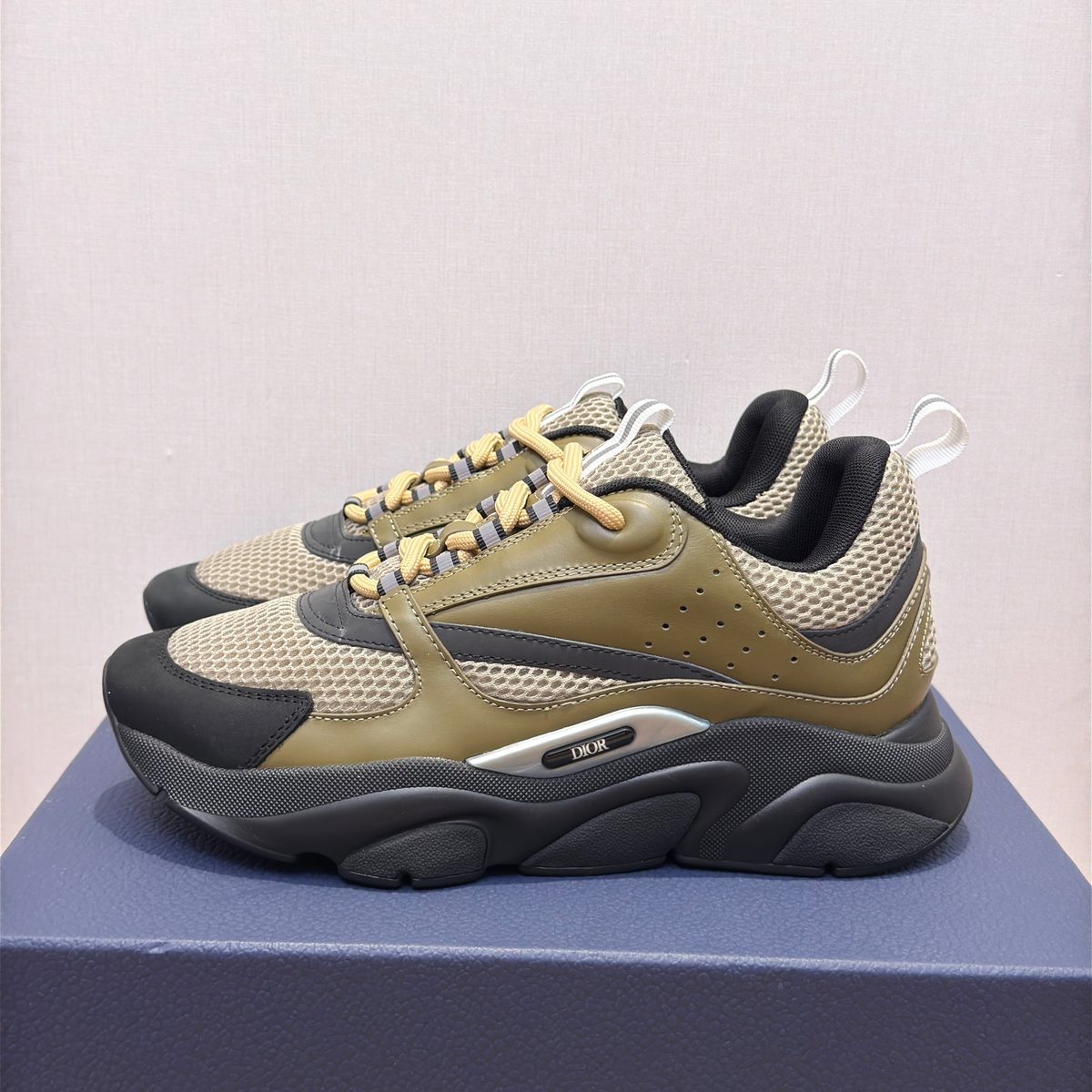 Dior B22 Sneaker Beige/Black