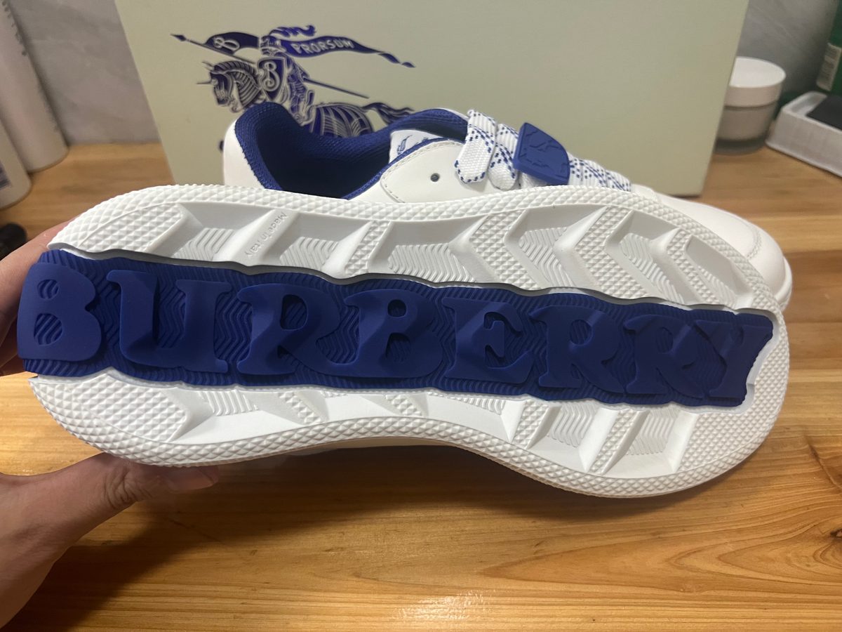 Burberry White and Navy Leather Sneakers