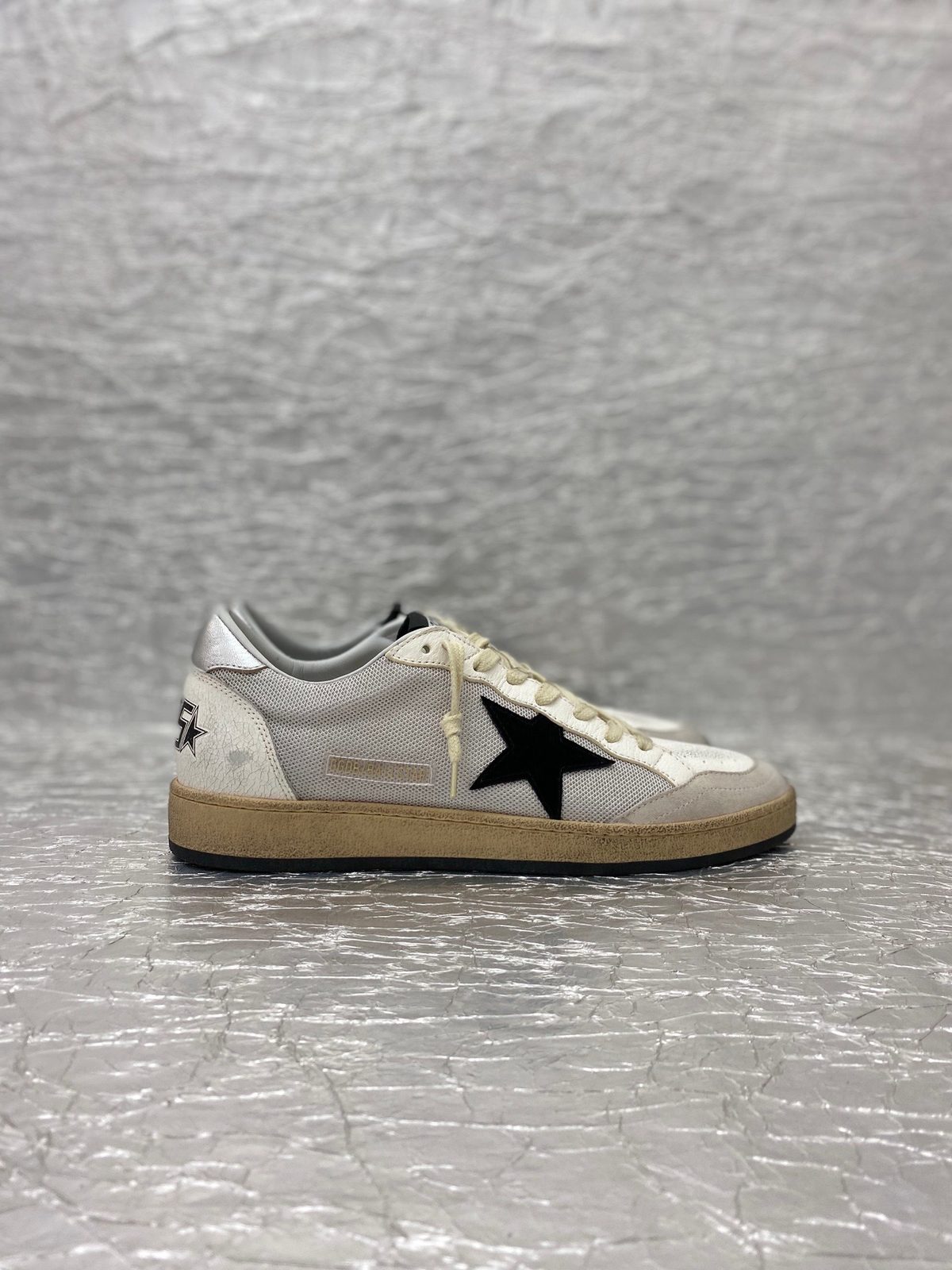 Golden Goose Star Low Top Sneakers