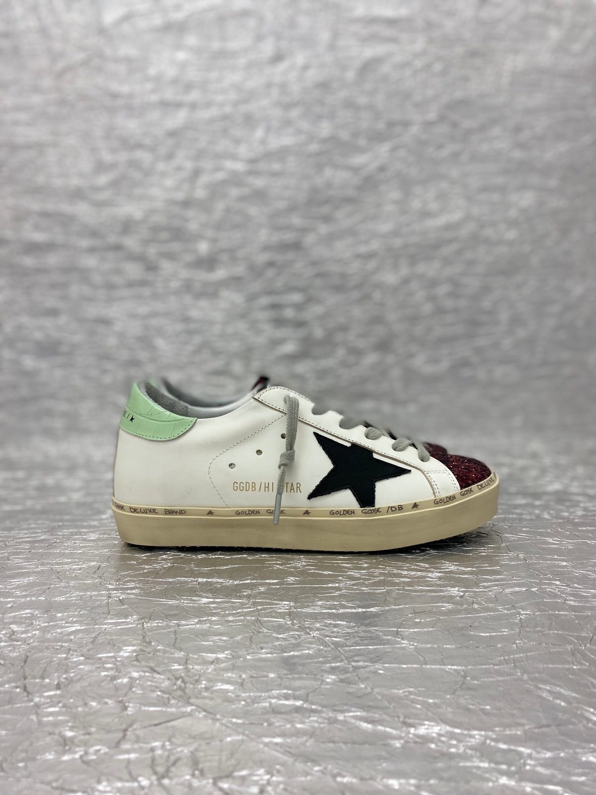 Golden Goose Superstar White Leather Black Star Burgundy Glitter