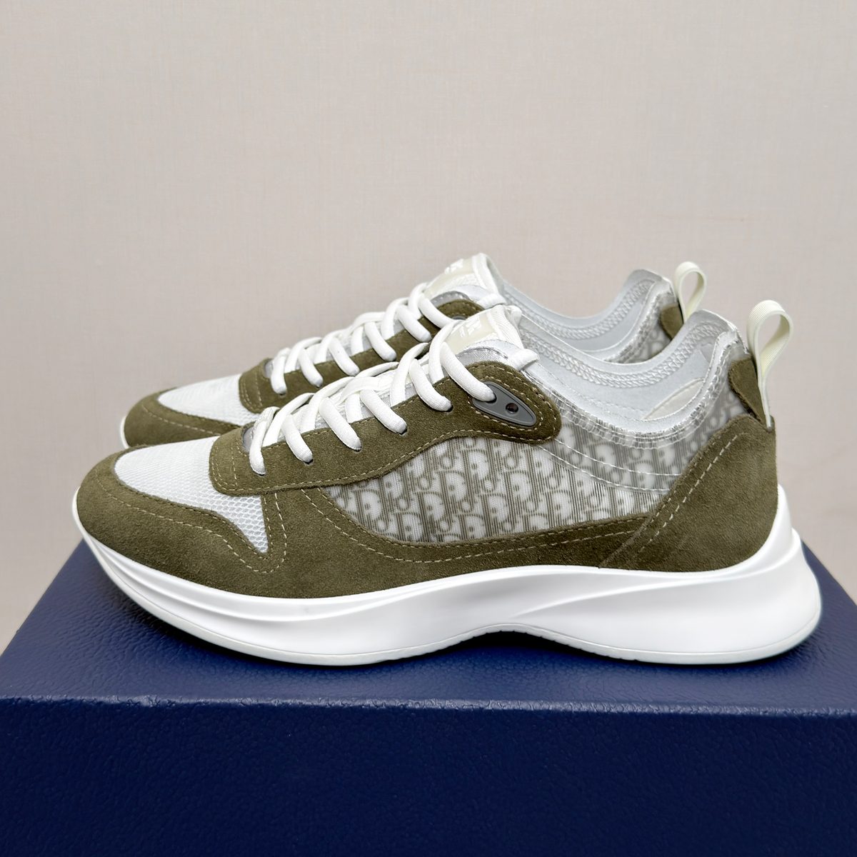 Dior B101 Olive White