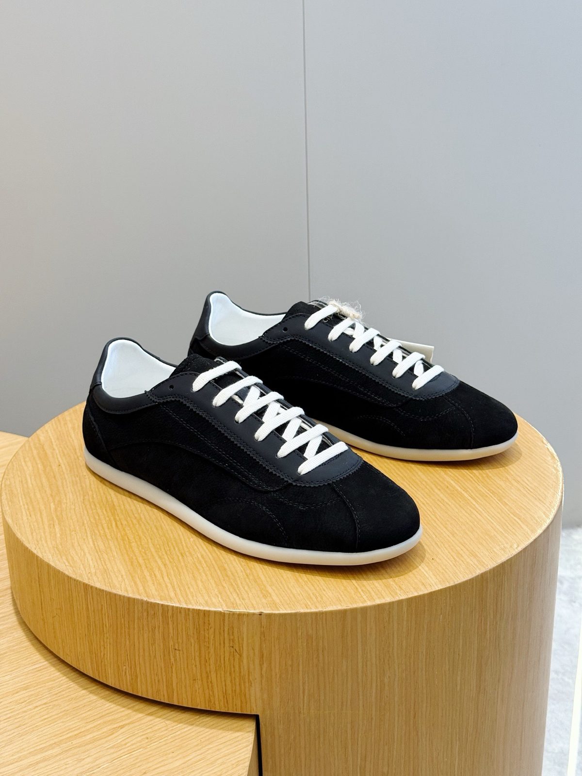 Gucci Bambi Sneaker Black Suede
