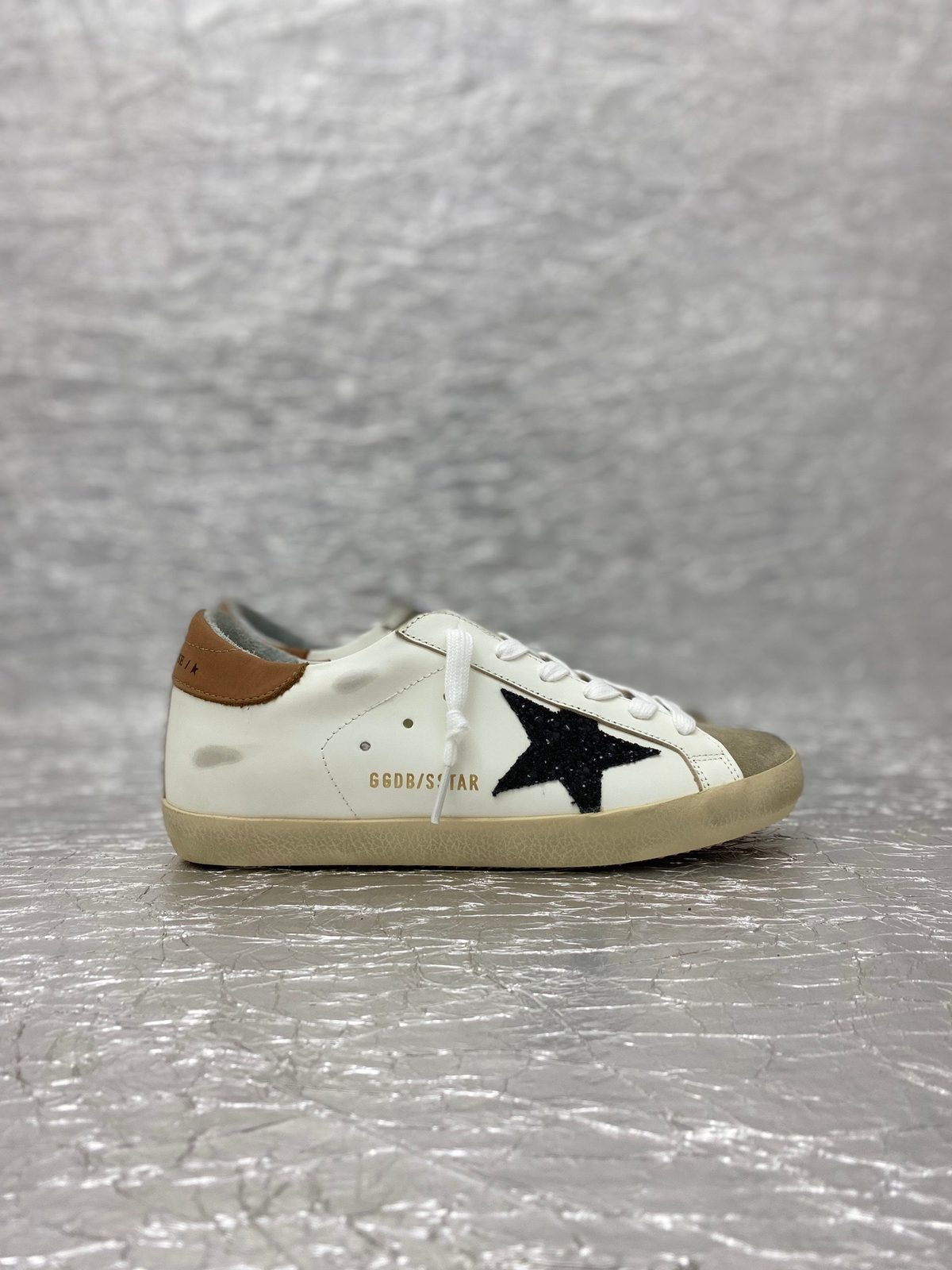 Golden Goose Super-Star White Black Star