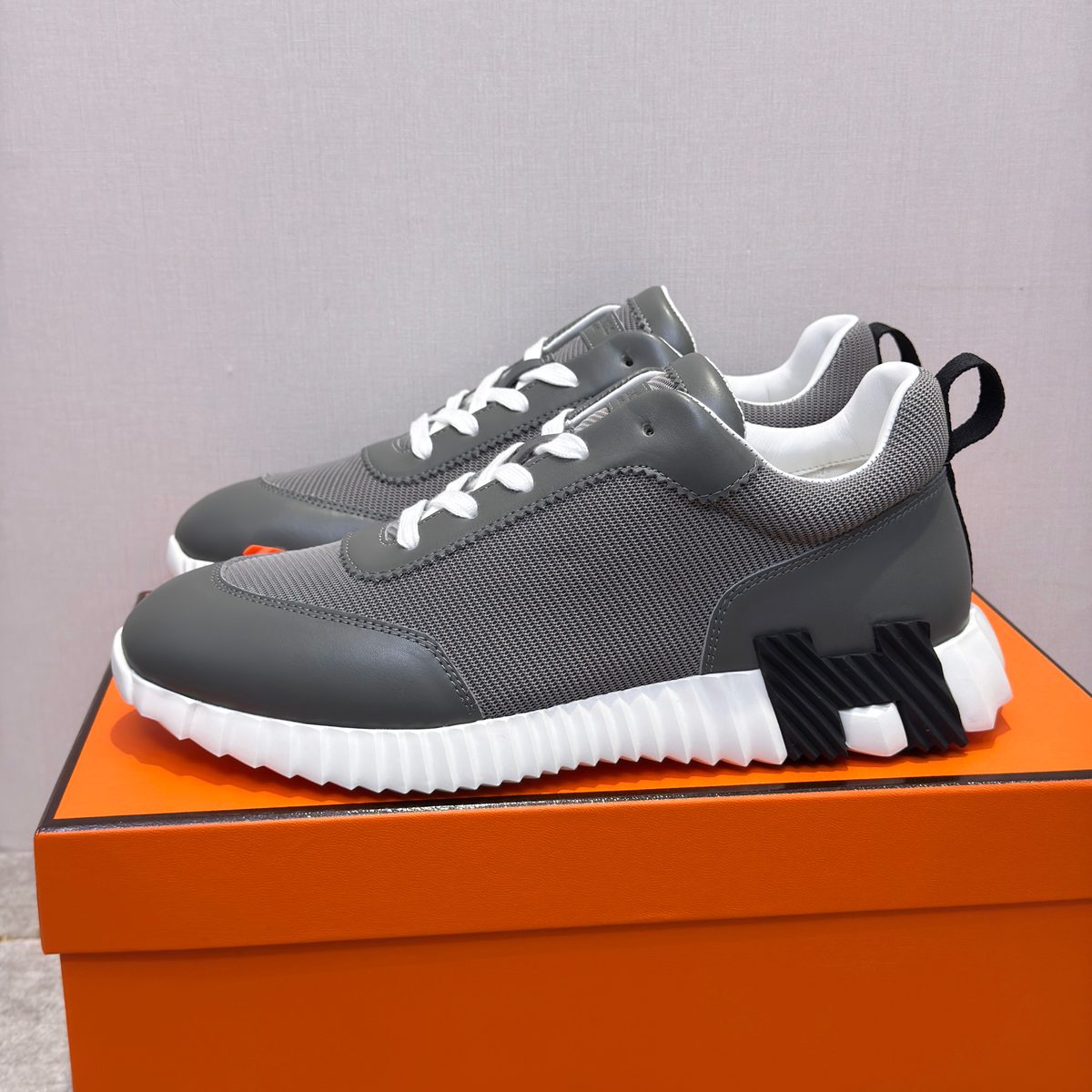 Hermès Grey and White Runner Sneakers