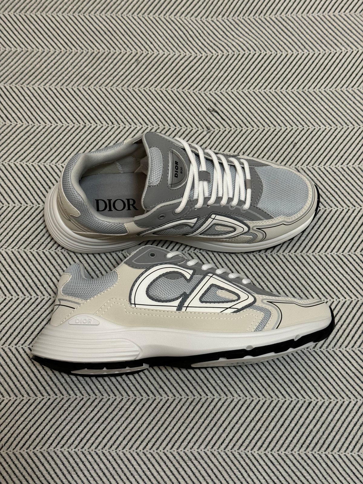Dior B713 Sneakers Grey White