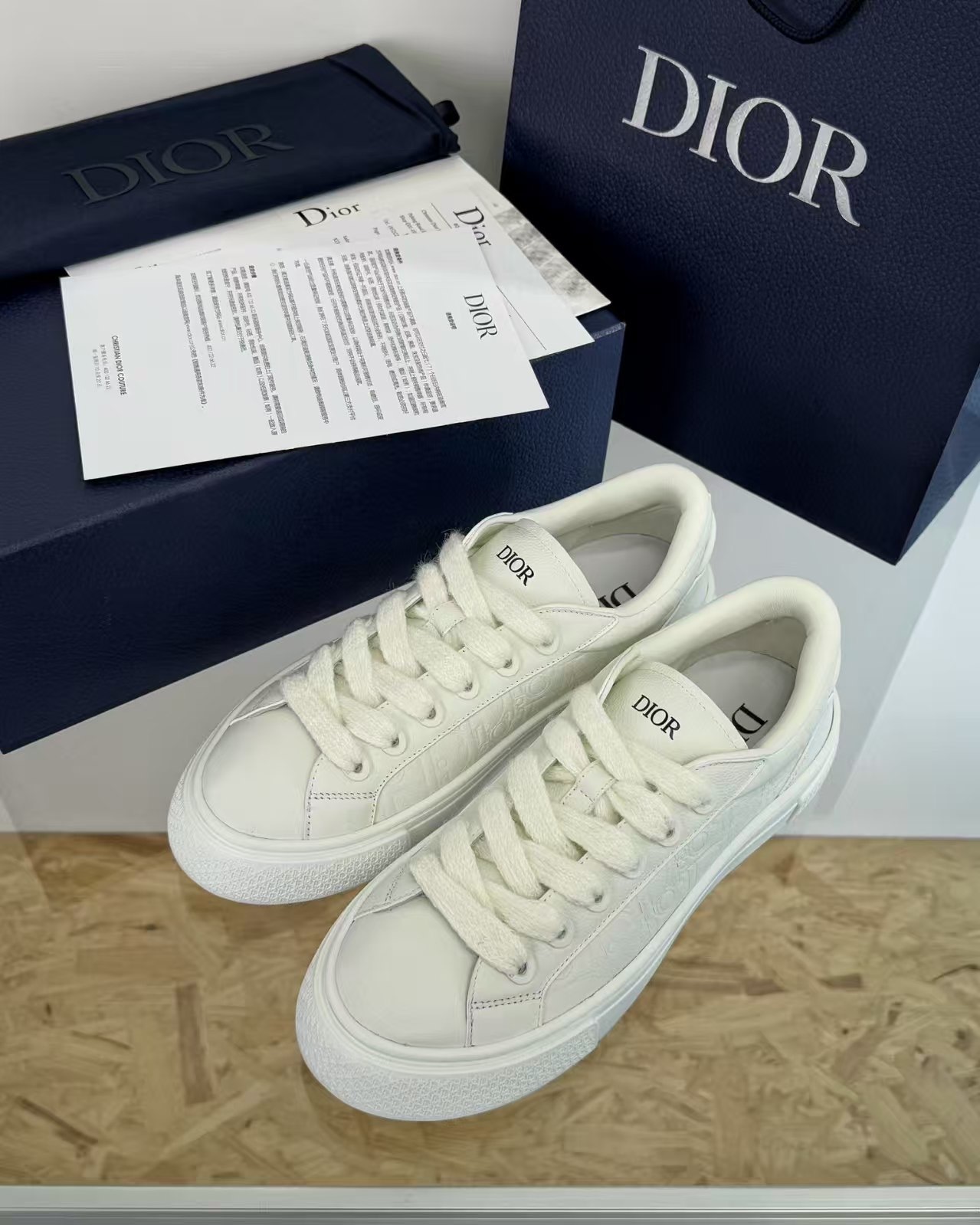 Dior B01 White