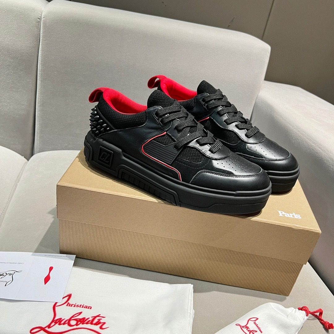 Christian Louboutin Low-Top Sneakers Black Red