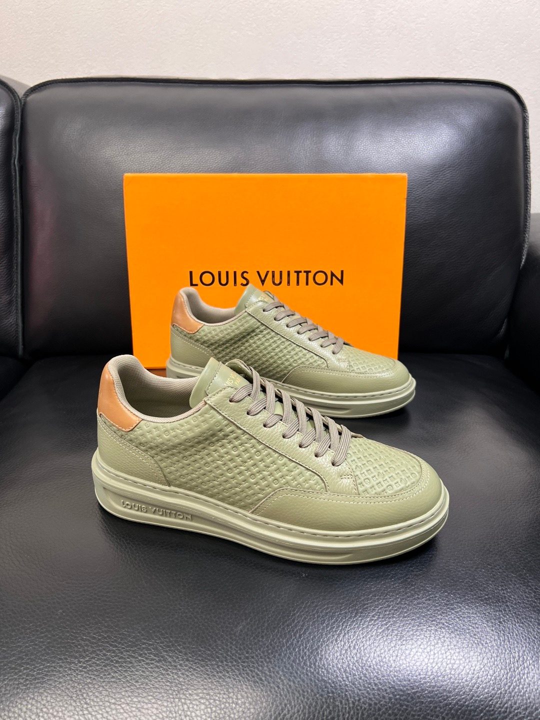 Louis Vuitton Cream Leather Court Sneakers