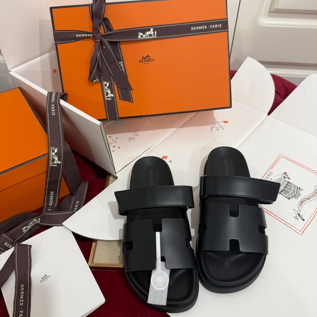 Hermès Chypre Leather Slide Sandals