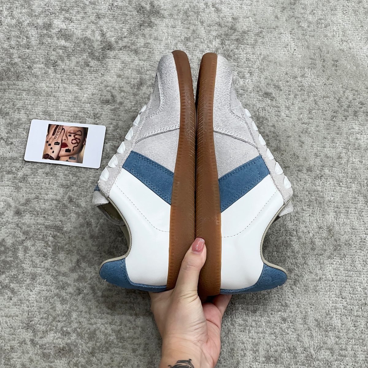 Retro Leather Low-Top Sneaker White Blue